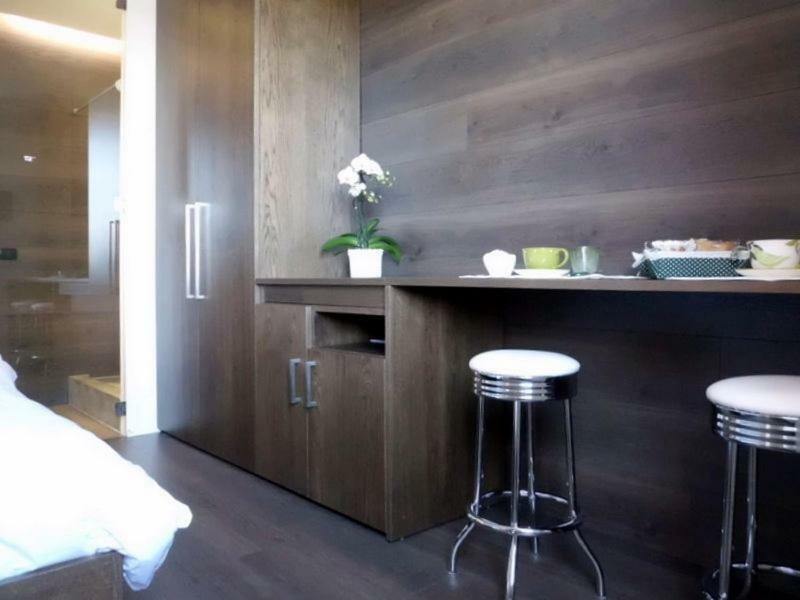 B&B Marge Oltrona di San Mamette Bagian luar foto